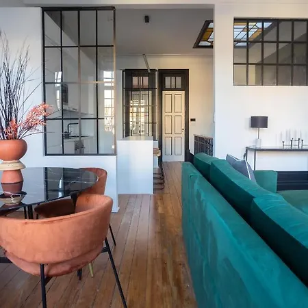Amazing Family Flat In Center アパート